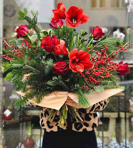 Červená vánoční kytice