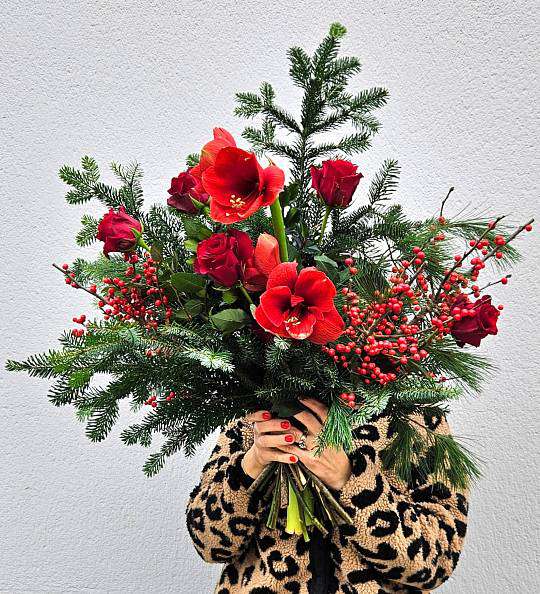 Красный рождественский букет 2