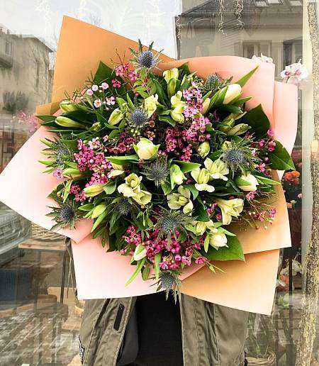 Kytice Tulipán v bodláčí