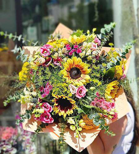 Meadow bouquet of sunflowers
