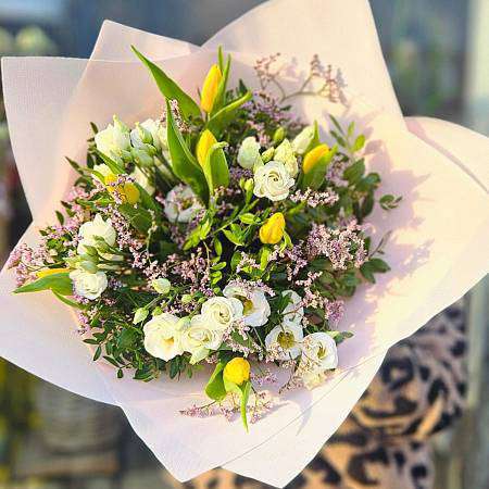 Kytice Žluté tulipány s Eustomou