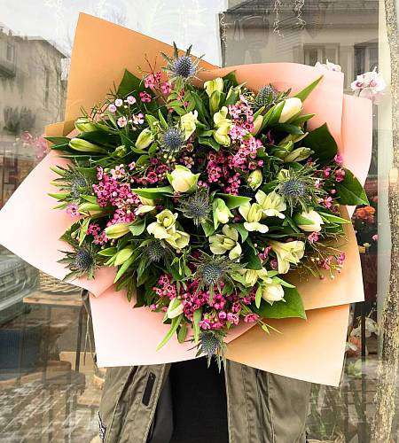 Kytice Tulipán v bodláčí