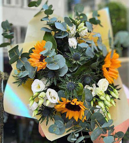 Bouquet Sunflower and eucalypt