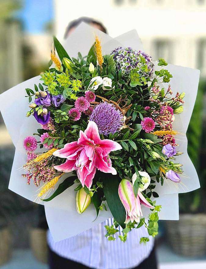 Bouquet Full-bloomed lily