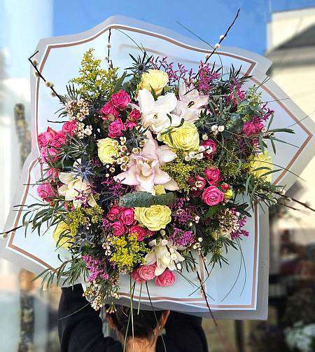 Luxurious bouquet on request