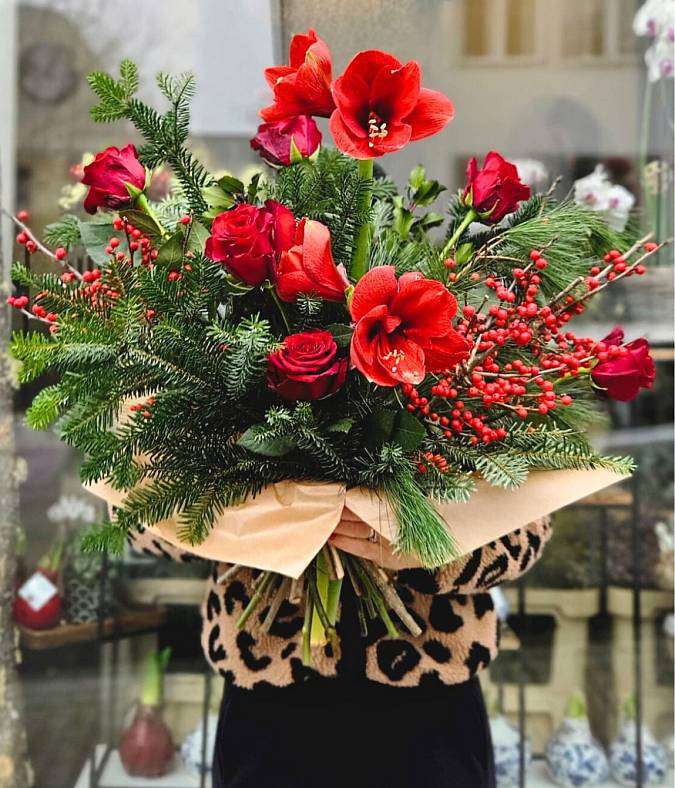 Красный рождественский букет