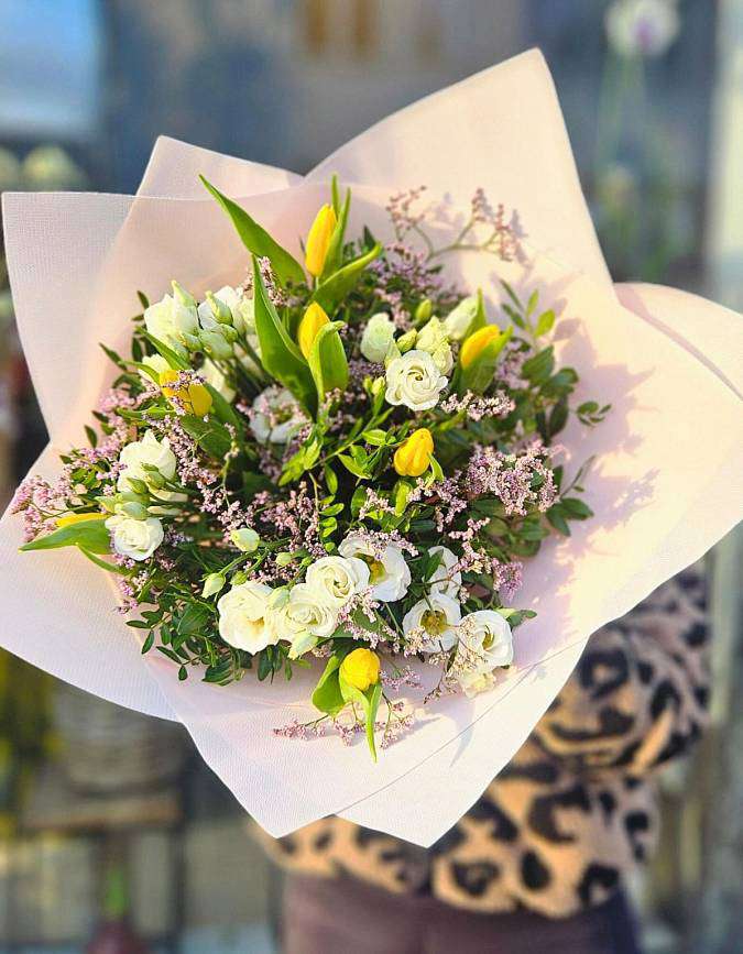 Kytice Žluté tulipány s Eustomou