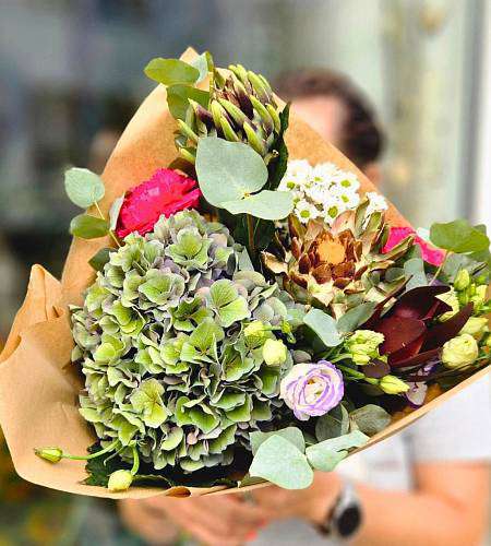Bouquet of Autumn Protea