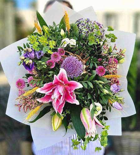 Bouquet Full-bloomed lily