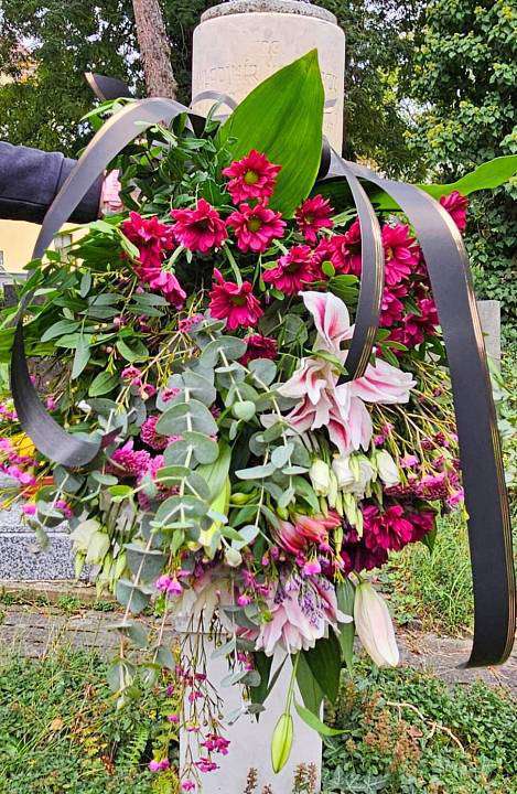 Smuteční kytice Fialové chryzantémy 2