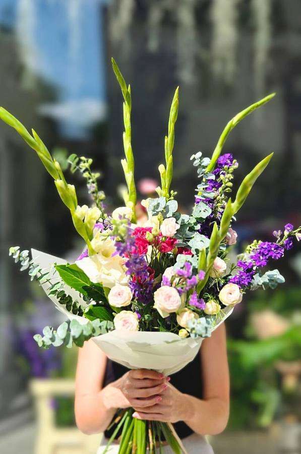 Summer bouquet of Gladiol