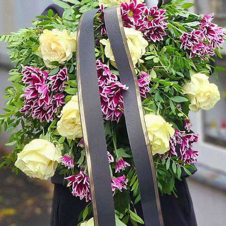 Smuteční kytice Chryzanthéma a bílé Růže