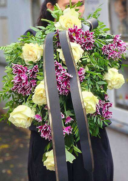 Funeral bouquet Chrysanthemum White Rose