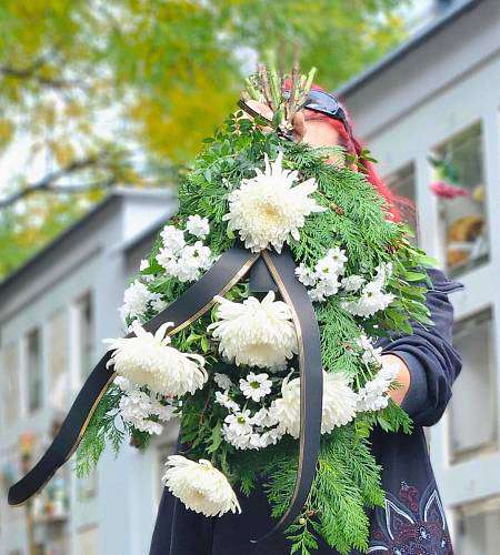 Mourning bouquet Chrysanthemum