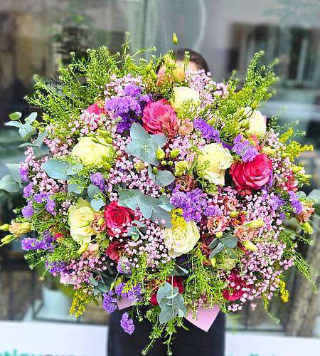 Букет «Пастельная симфония» – Роскошные объятия, полные нежности.