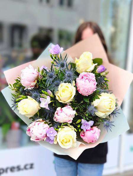 Kytice Pivoňkové potěšení