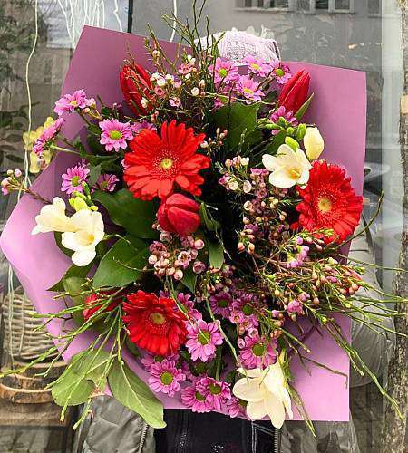 Valentine's romance with gerberas