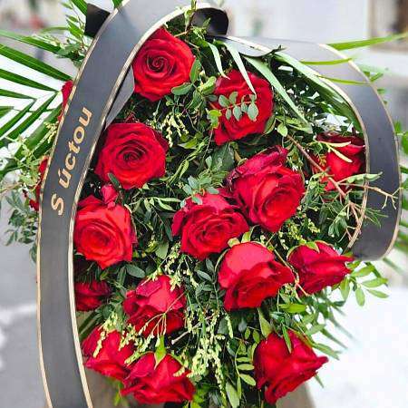 Smuteční kytice z růží