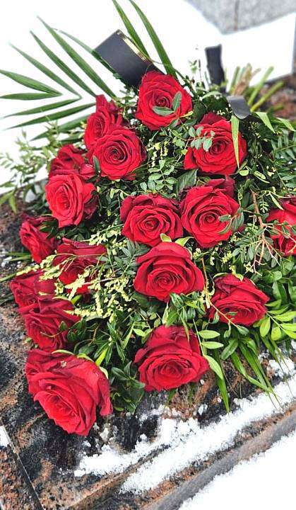 Похоронный букет из роз 1