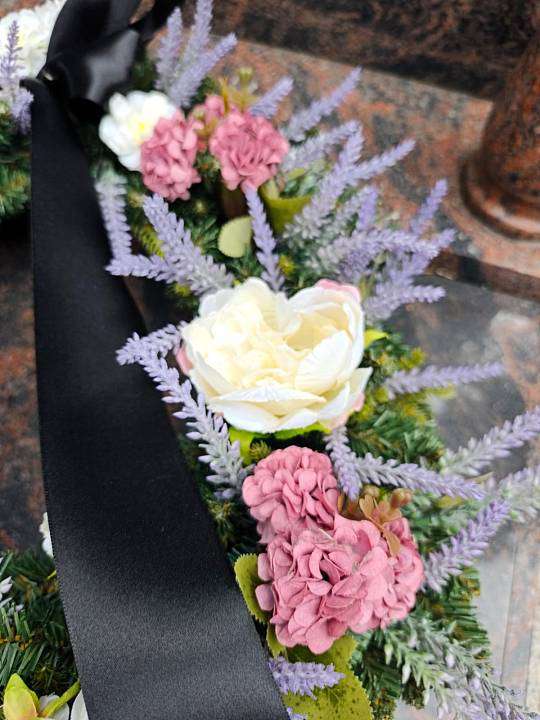 Artificial Pink Hydrangea Wreath 2